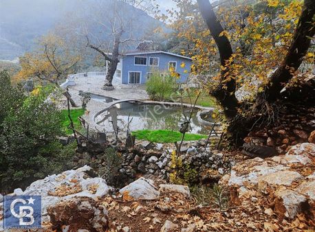 Satılık Ekincikte 7.000 M² Arazi Ve Villa