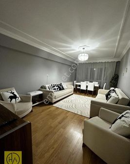 Hilal Akın Emlak’tan Kurtuluş Mahallesi’nde Satılık 3+1 Daire