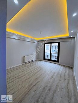 Yenimahallede Sıfır Full Ultra Lüks 5+1 Teraslı Ebeveyn Banyolu