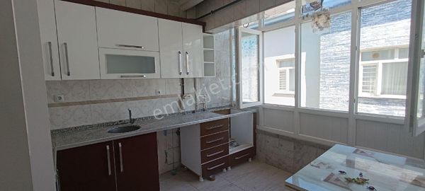 Ebrar Emlaktan Semtinde Temiz 3+1 Kiralık Daire