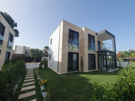 Bodrum Yahşi'de Denize Çok Yakın Havuzlu Sıfır Lüks Daireler