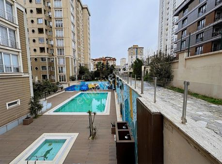 Çelik Emlaktan Şerifali Lavella 2,de 3+1 Satılık Boş Daire