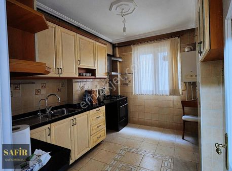 Güneştepe Mahallesi'nde Satılık 3+1 2005 Yapımı