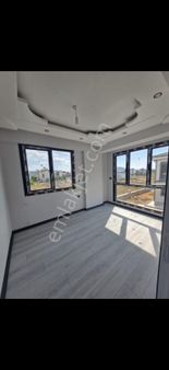 Ays'den Dikili Cumhuriyette Satılık Villa