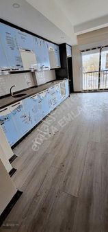 Kaya Emlak'tan Emek Mahallesi Asansörlü Geniş 2+1 Satılık Daire