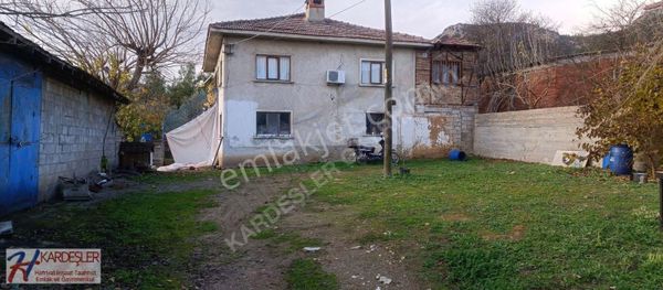 Sakarya Pamukova Oruçlu Mah. 2650 M2 Arsa İçinde Müstakil Ev