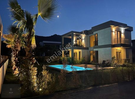 Bodrum Gölköy'de Denize 100 M Satılık Çok Özel Villa