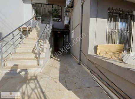 Ayvalık Laka Bölgesinde Yeşillikler İçerisinde Satılık Daire