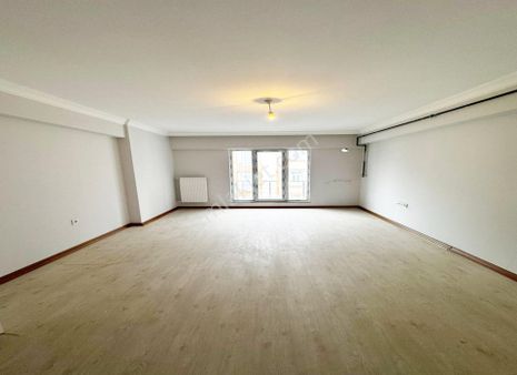 Sedef Gyo'dan Güzelyurt Metrobüse Yürüme Mesafesinde Luks Arakat Acil Satılık Daire