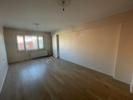 İlhami Çakırtaş Emlak A.ş'den Bahçıvan'da Satılık 3+1 Daire