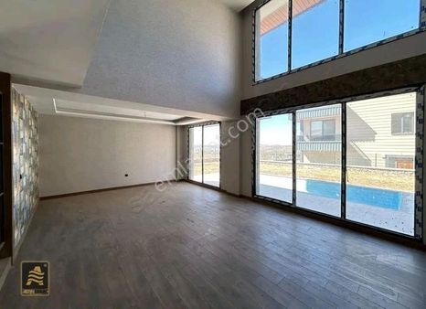 Diyarbakır Sur Yukarılıçtaşta Welat Villalarında 7+2 Lüx Villa