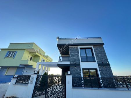 Didim Hisarda Satılık Akıllı Sistem 4+1 Havuzlu Lüx Villa