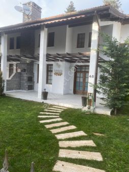 *yıldız*havuzlu Guvenlikli Sitede Fırsat Villa