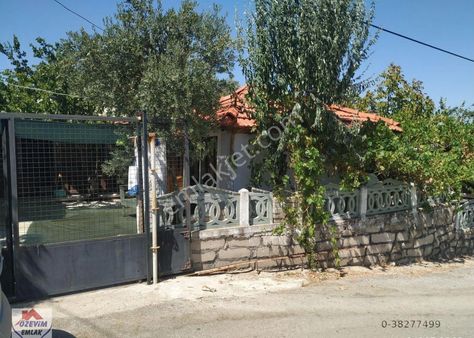 Sevgi Mahallesi 310 M2 Arsa İçinde Satılık Müstakil Ev