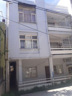 Satlık Barajyoluna Bir Parsel İçerde Üç Katlı Ev Arsası 337 M2