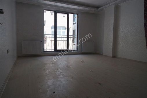 Uğurmumcu Mah. Hakanlar İnşaattan Satılık 130m2 3+1 Arakat Daire