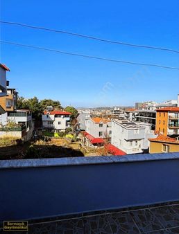 Davutlar'da Çok Güzel Konumda 5+1 Satılık Villa