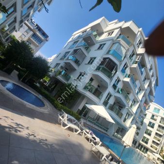 Konyaaltı Limanda 1+1 Havuzlu Satılık Daire(продажа 1+1)