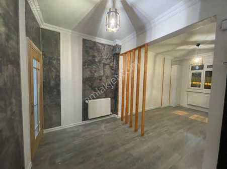 Axıs Avm'ye Yürüme Mesafesinde 1+1 Satılık Daire.