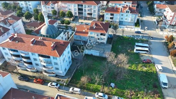 Saray Merkezde 4 Kat İmarlı Apartlık Ottellik Yada Yapsata Uygun Mütahitlik Arsa