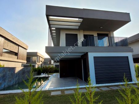++bıg Group**aydın Kuşadsı Davutlarda Lüx Sitede Kalan Son Villa