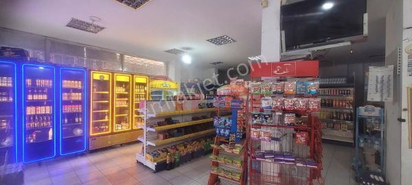 Kuşadası Aydın Bulvarı Üzerinde Çift Cephe Köşe Batarlı Satılık Dükkan