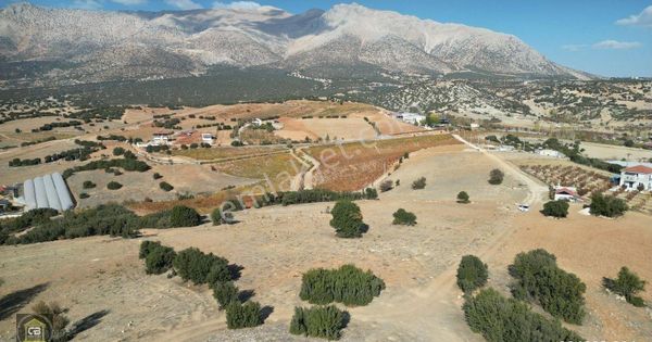 Kışla Mah Bungalow Ve Hobi Bah. Uygun 4.900 M² Tarla Satılıktır