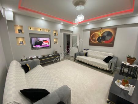 Safir'den Şirinevler'de 100m2 2+1 Giriş