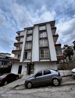 Canlar Okulu Civarı Satılık 3+1