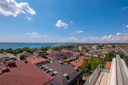 Florya'da Panoramik Deniz Manzaralı Satılık 6+2 Dubleks