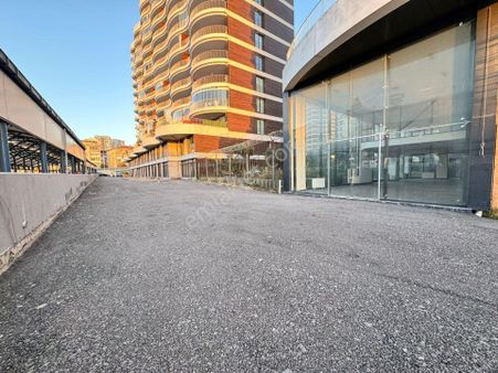 Blue Lake'de Satılık 280 M2 Çok Kullanım Amaçlı Ticari Ünite