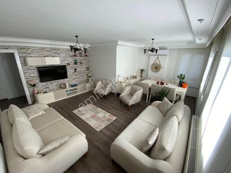 Merkezi Konumda Fırsat 3+1 Satılık Daire