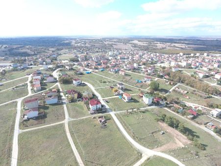 Yeniköy Merkezde İmar İçinde 400m² Hisse Yılın Fırsatı.....!