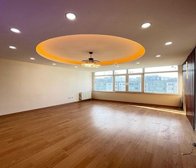 Zen Yapıdan Metrobüse Yakın Geniş M2 2+1 Satılık Daire