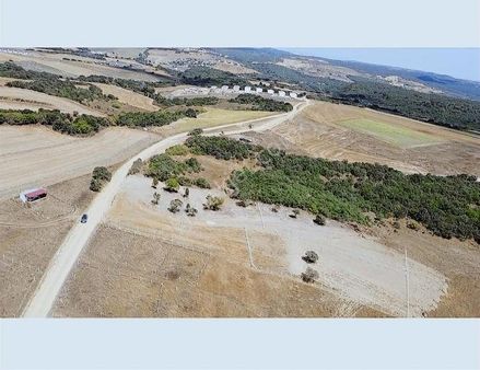 Silivri Balabanda Etrafı Çevrili Villaların Dibinde Takaslı