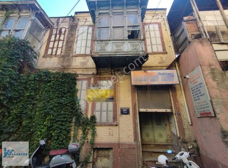 Cumbalı Bahçeli Kemeraltında Müstakil Tarihi Ev !