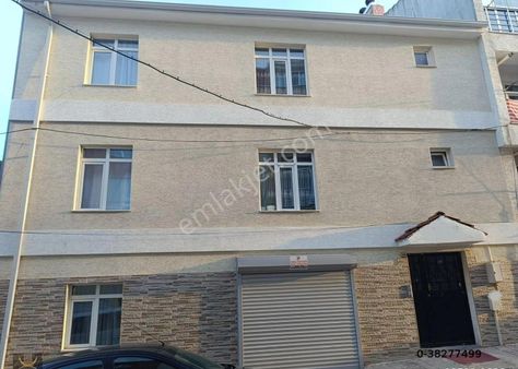 Poyraz Emlak’tan Emek Mahallesi’nde Ertaş Caddesi Yakını Komple Satılık Bina