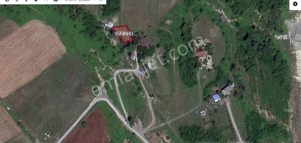 Arnavutköy Tayakadın Satılık Arsa , 307 M2 Evlerin Yakını Yolu Var