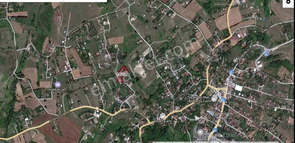 Arnavutköy Tayakadın Satılık Arsa , 121 M2 Yolu Var Merkezde Hisseli