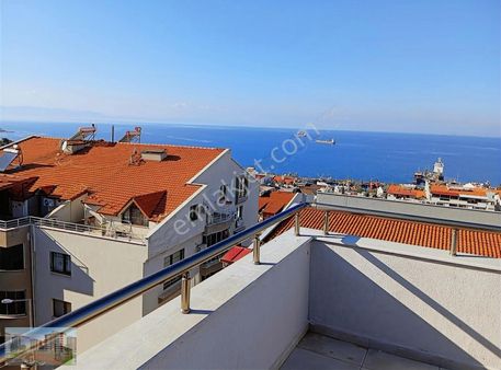 Çevik Emlak'tan Dikili Merkezde Satılık Dublex