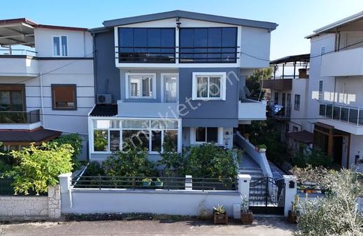 Ad Team'den Harika Lokasyonda Kullanım Alanı Geniş Villa