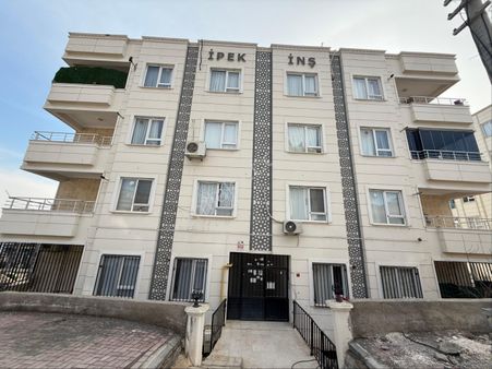 Fuar Merkezi İlerisi Yoldan 2.parselde 2+1 Giriş Kat Daire