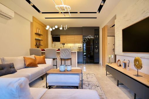 Kuşadası Değirmendere Mevkiinde 1+1 2+1 Ultralux Elit Güvenlikli Havuzlu Sitede Daireler