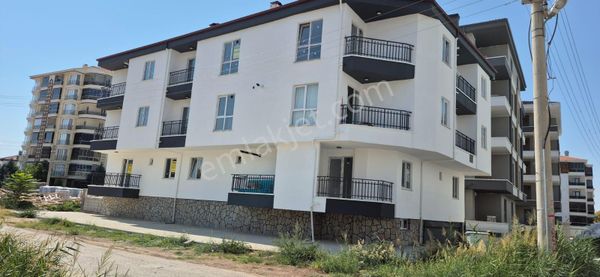 Nakkaş Mah Kadın Aktivite Civarında Satılık 1+1 Daire