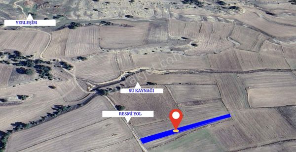 Kütahya Aslanapa 1.075 M2 Yola Cephe Yerleşime Yakın Düz Arazi !