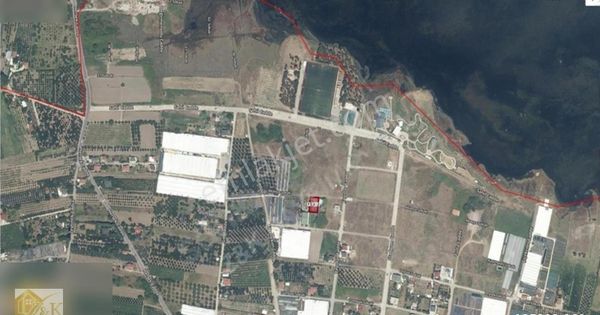 Altonova Cumhuriyet Mah Satılık Arsa 3,5 Kat İmarlı