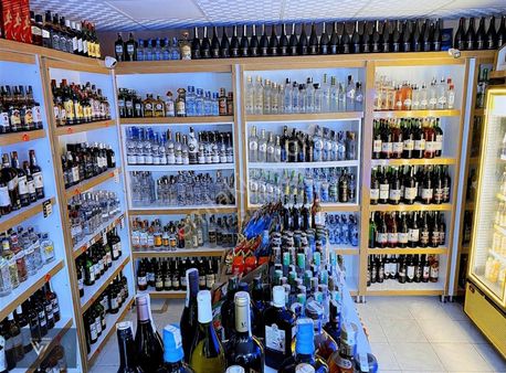 Konyaaltı'nda Yüksek Cirolu Tüp-su Bayili Devren Kiralık Market