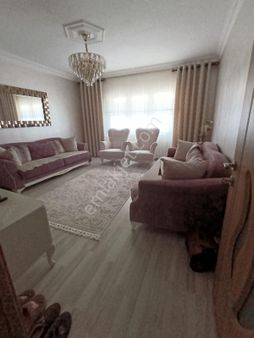 Manisa/turgutlu Nurcan Emlak'dan Cumhuriyet Mh.135 M² 3+1 Arakat Satılık Daire