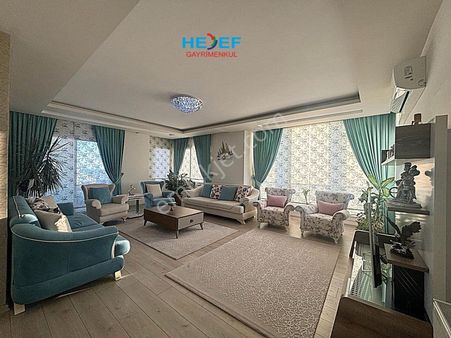 Hedef'ten Akdeniz Mah'te Site İçerisinde Havuzlu Geniş 4+1 Daire