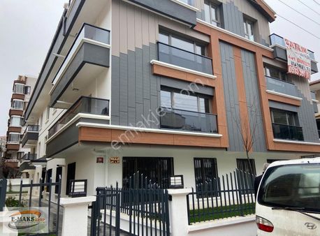 Emaks'tan/ İlk Adım Mah./dikmen Vadisi Yakını / Lüks / 3+1 Daire